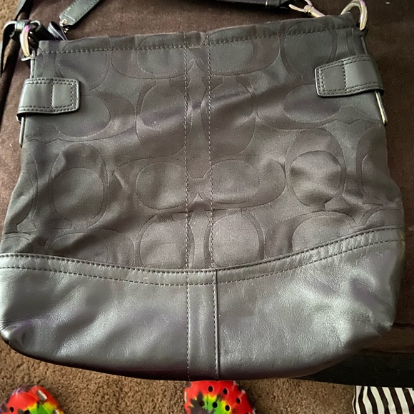 Coach crossbody - Picture 2 of 2